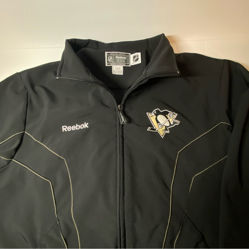 Reebok NHL Center Ice Pittsburgh Penguins Full Zip Men’s Jacket Poly/Spandex